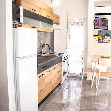 ParalíaGeorge'S Houseアパートメント エクステリア 写真